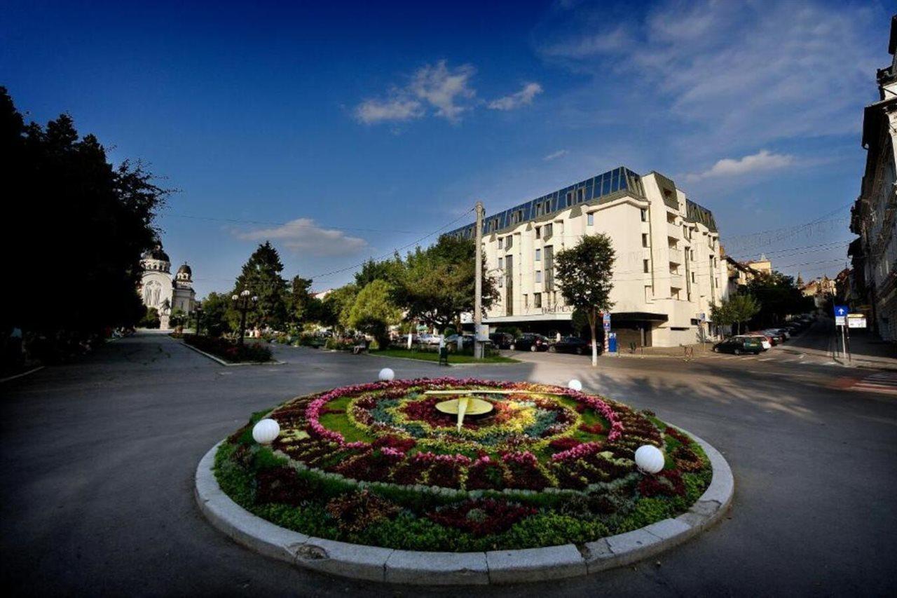 Târgu-Mureş Plaza V Executive Hotel מראה חיצוני תמונה