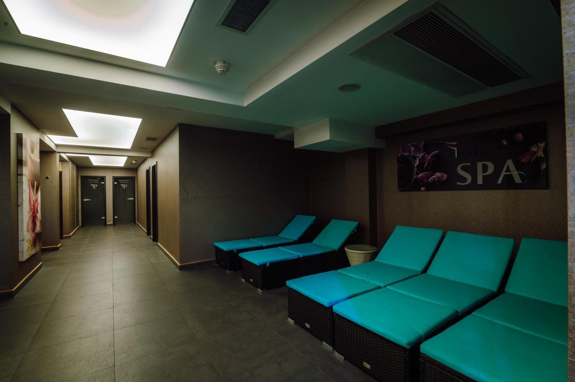 Târgu-Mureş Plaza V Executive Hotel מראה חיצוני תמונה