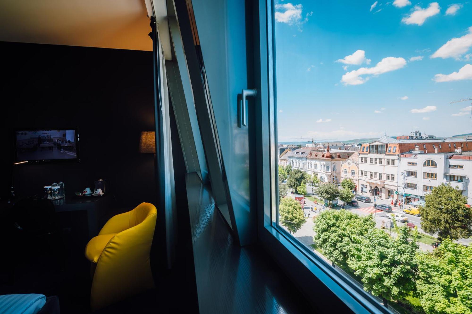 Târgu-Mureş Plaza V Executive Hotel מראה חיצוני תמונה