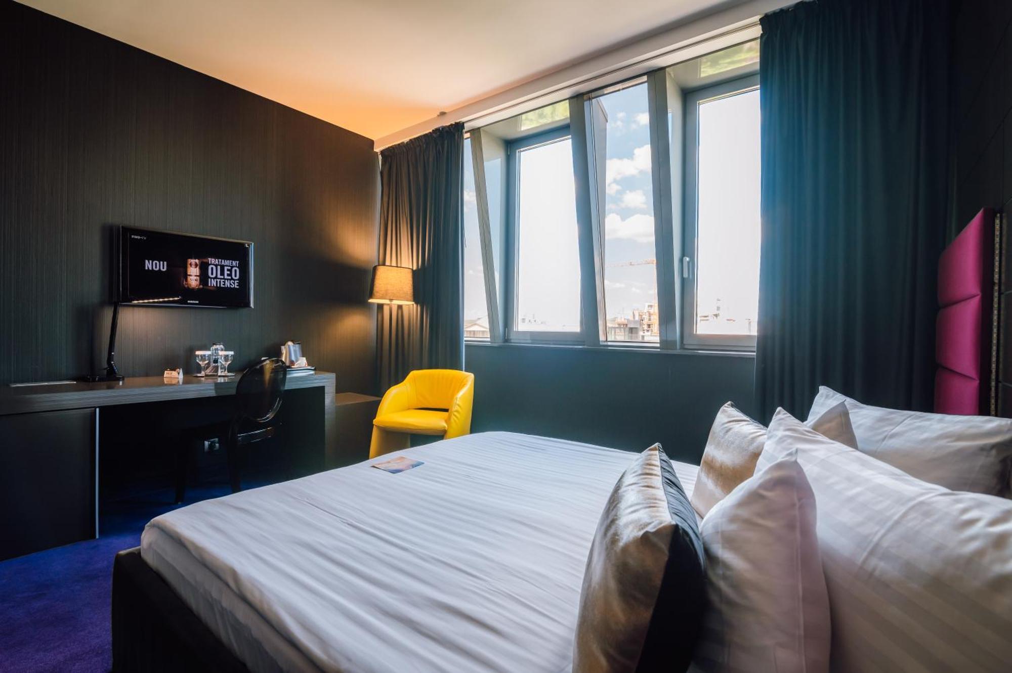 Târgu-Mureş Plaza V Executive Hotel מראה חיצוני תמונה