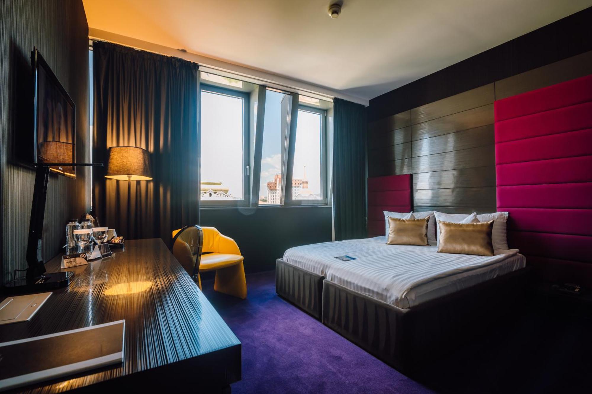 Târgu-Mureş Plaza V Executive Hotel מראה חיצוני תמונה